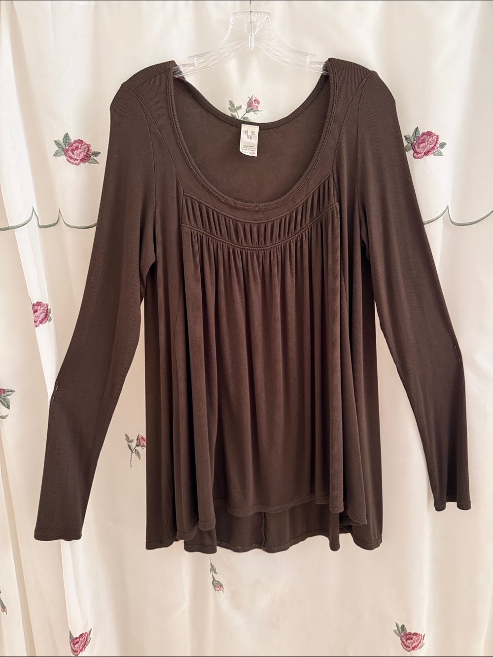 We The Free Brown Long-Sleeve Scoop Neck Top
